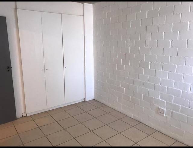 2 BEDROOM APARTMENT FOR SALE IN WYNBERG